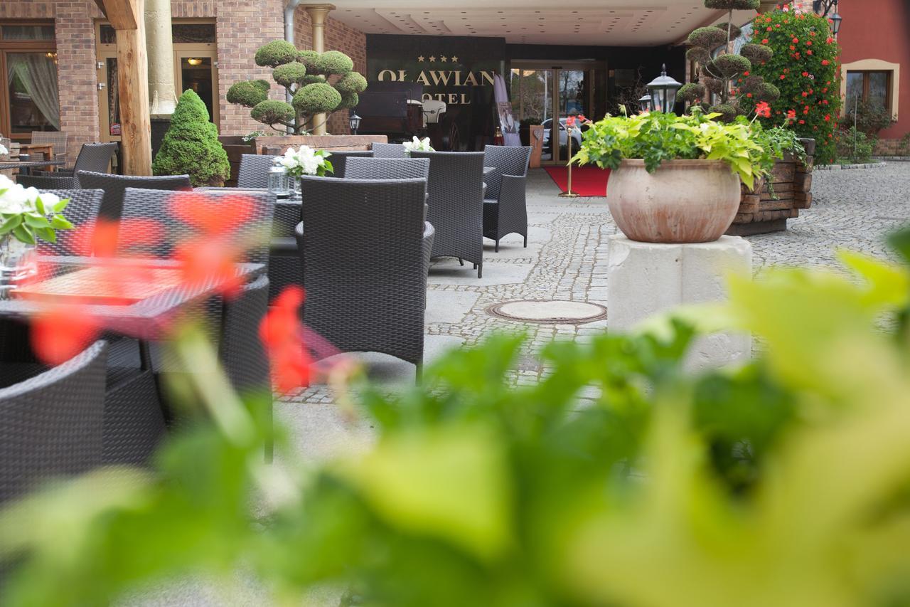 Olawian Hotel أوافا المظهر الخارجي الصورة
