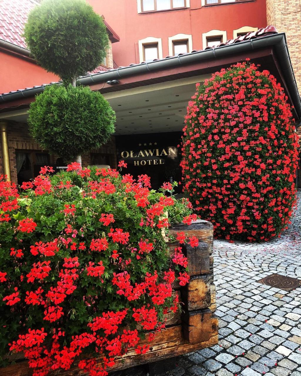 Olawian Hotel أوافا المظهر الخارجي الصورة