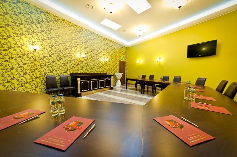 Olawian Hotel أوافا المظهر الخارجي الصورة